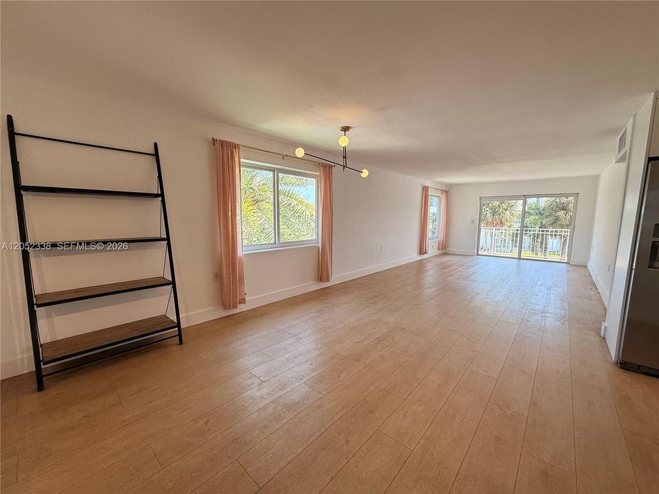 En Renta: $2,400 (1 camas, 1 baños, 880 Pies cuadrados)