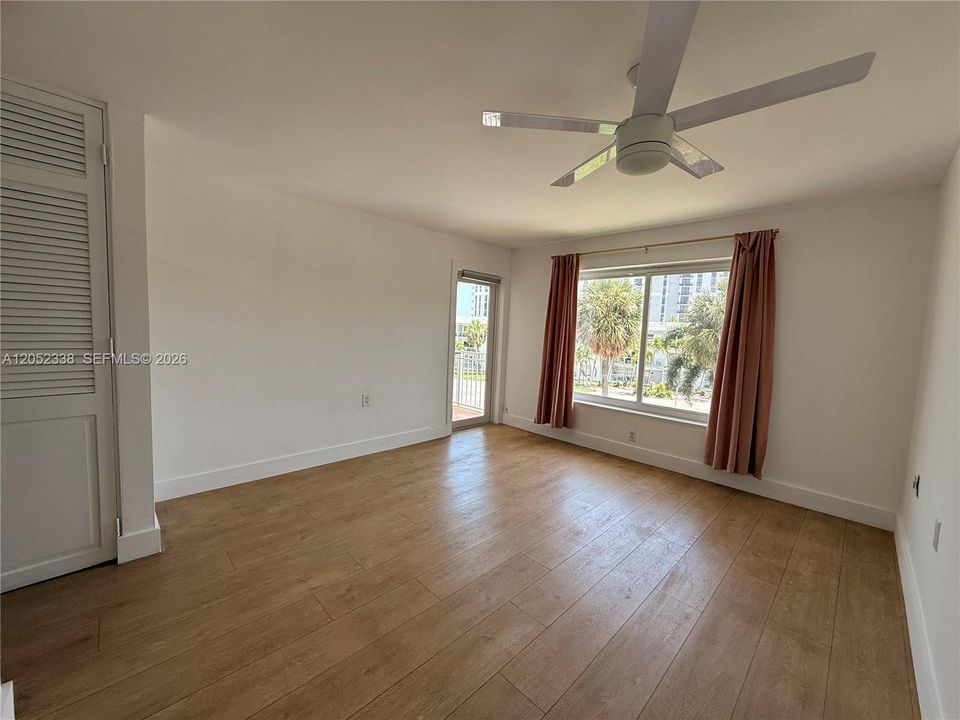 En Renta: $2,400 (1 camas, 1 baños, 880 Pies cuadrados)