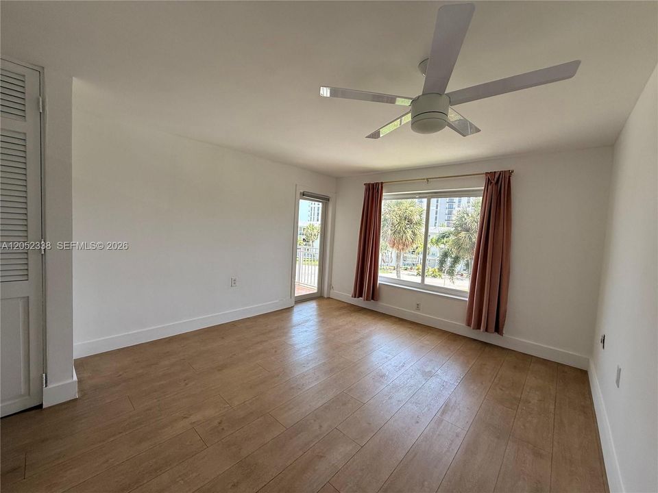 En Renta: $2,400 (1 camas, 1 baños, 880 Pies cuadrados)