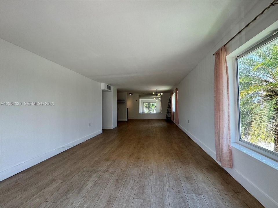 En Renta: $2,400 (1 camas, 1 baños, 880 Pies cuadrados)