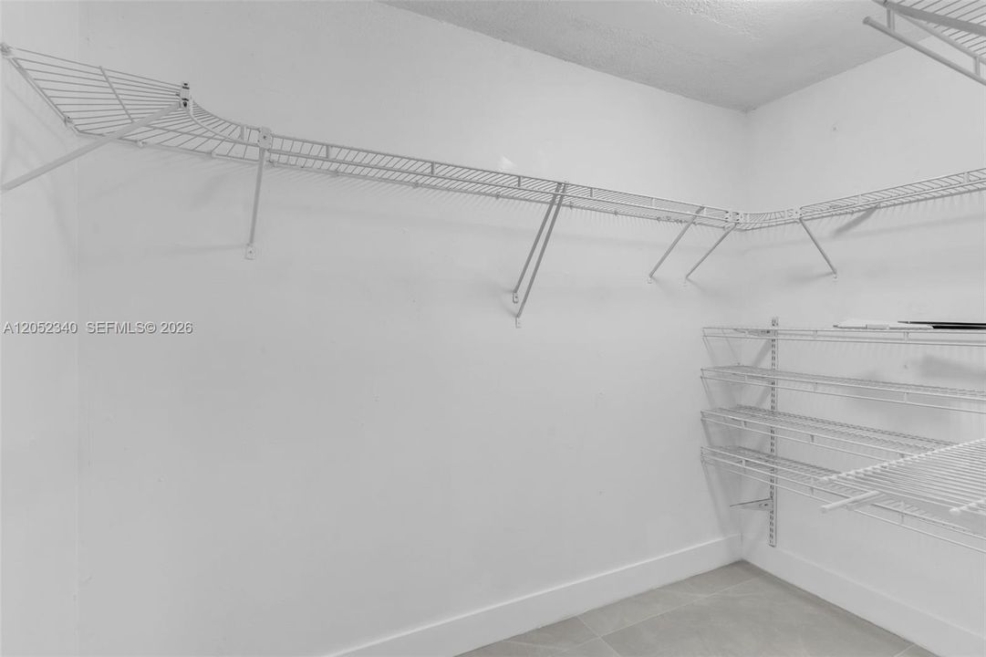 В аренду: $4,500 (4 спален, 3 ванн, 1459 Квадратных фут)