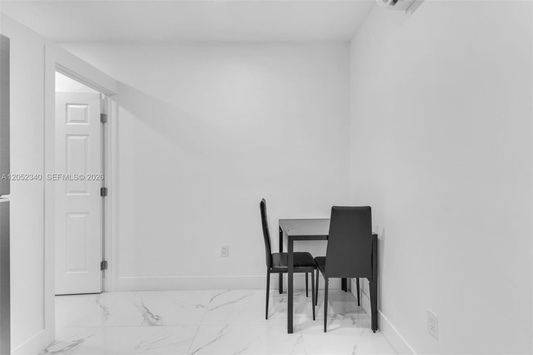 В аренду: $4,500 (4 спален, 3 ванн, 1459 Квадратных фут)