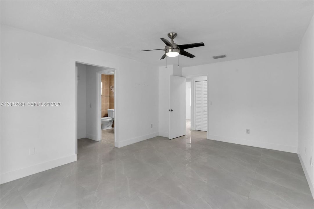 В аренду: $4,500 (4 спален, 3 ванн, 1459 Квадратных фут)