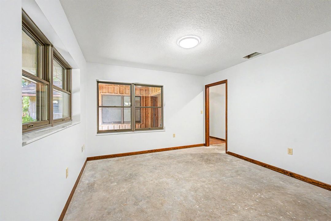Bedroom 4 angle 2