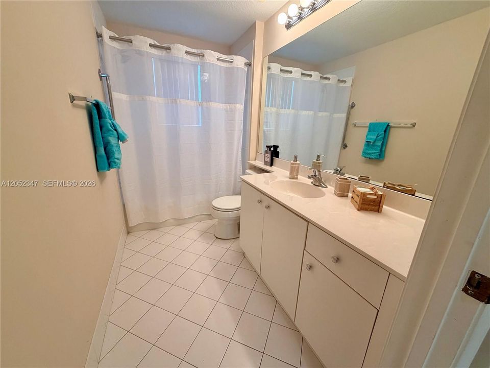 For Sale: $230,000 (2 beds, 2 baths, 1457 Square Feet)