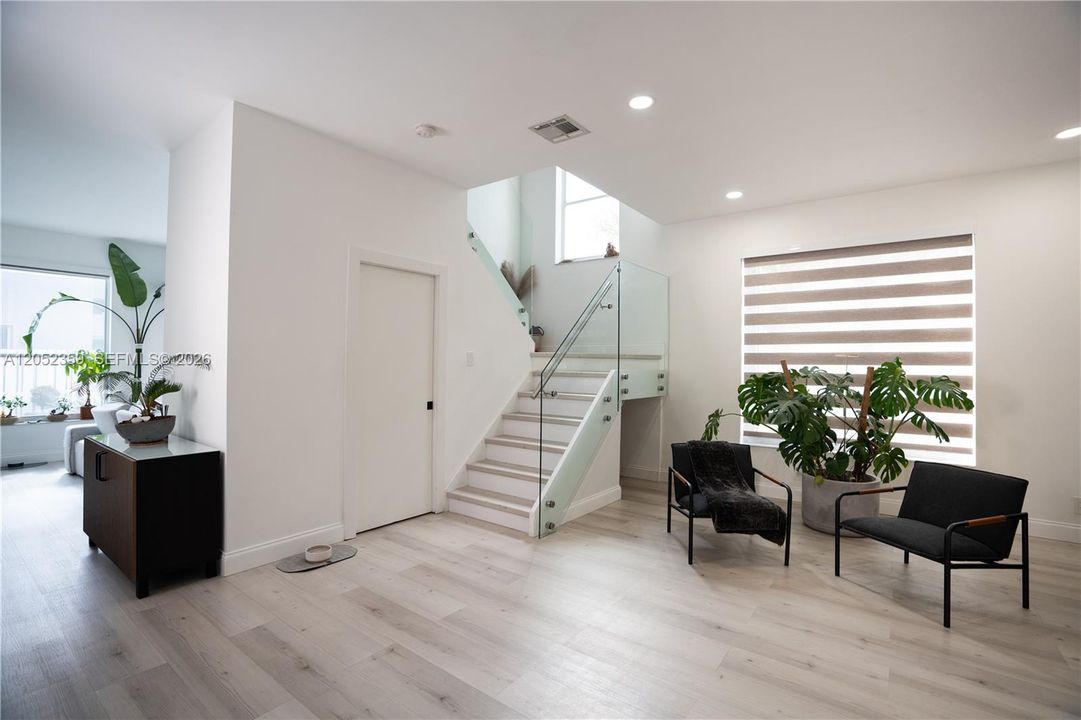 En Renta: $4,800 (3 camas, 2 baños, 1854 Pies cuadrados)