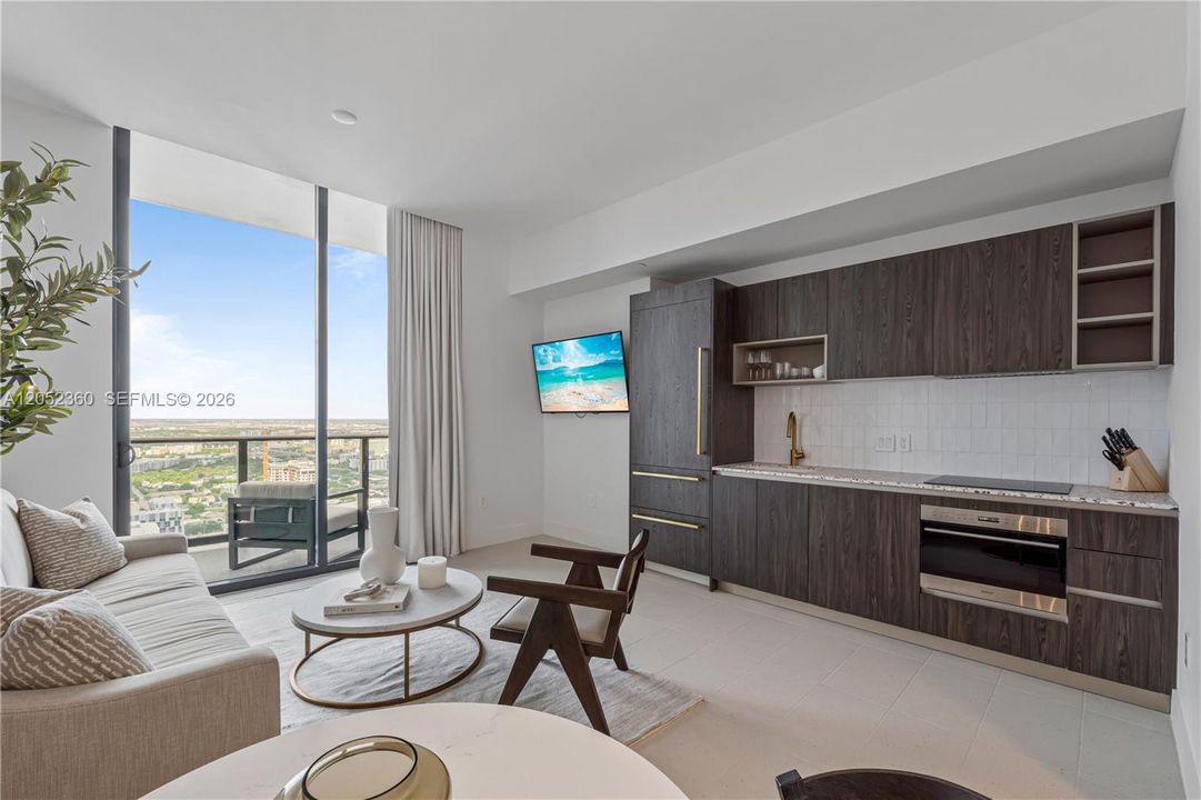 For Sale: $585,000 (1 beds, 1 baths, 463 Square Feet)