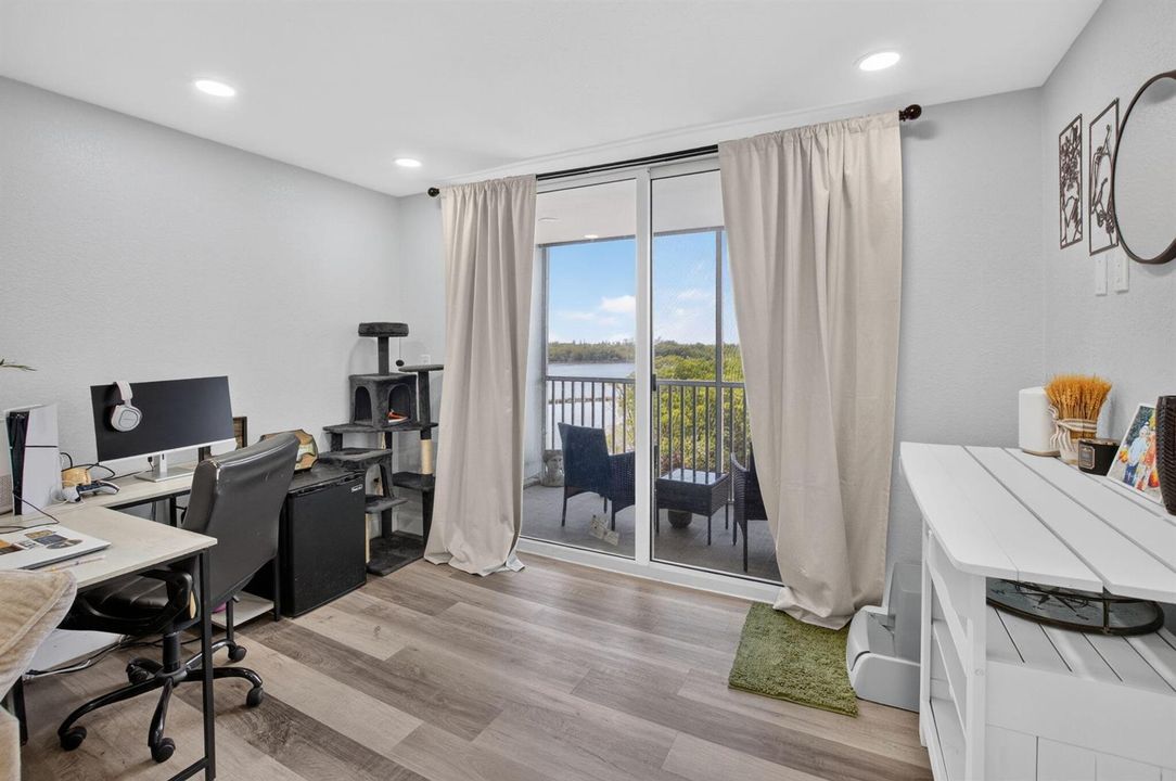 Living Rm