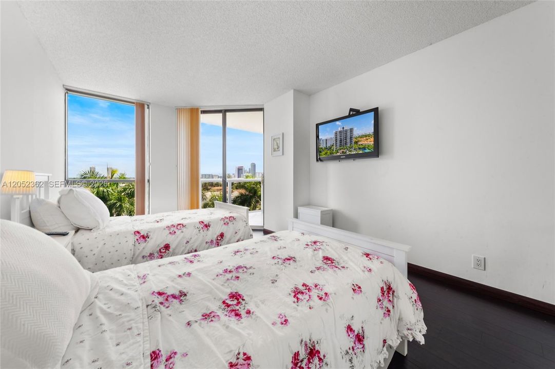 En Venta: $448,000 (2 camas, 2 baños, 1530 Pies cuadrados)