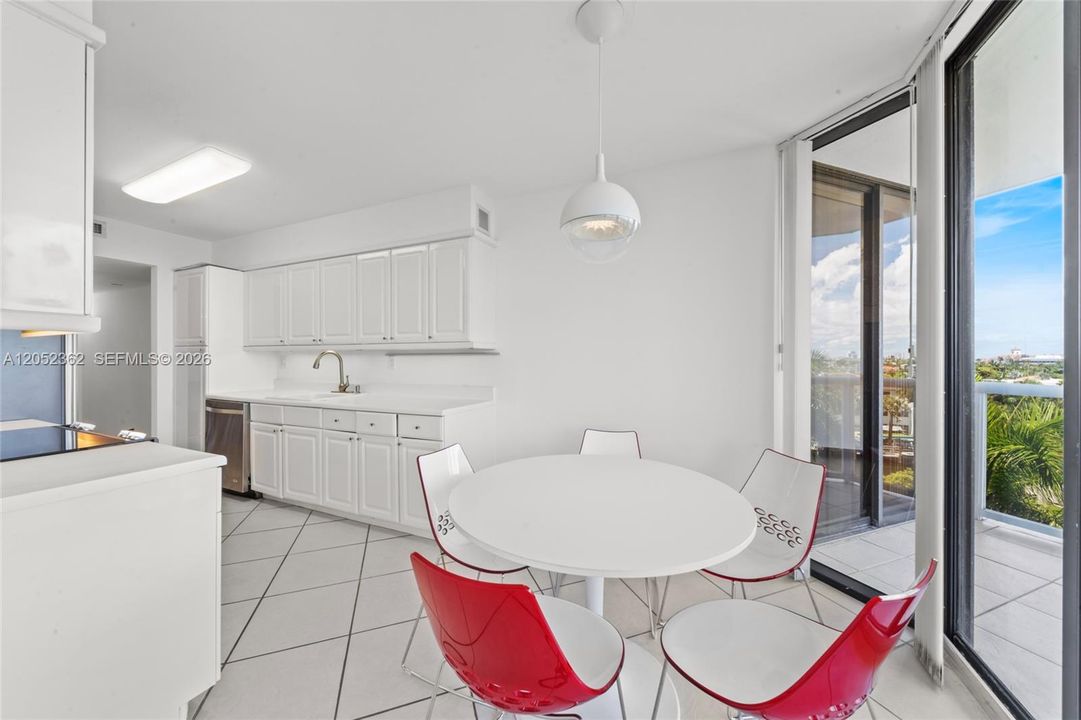 En Venta: $448,000 (2 camas, 2 baños, 1530 Pies cuadrados)