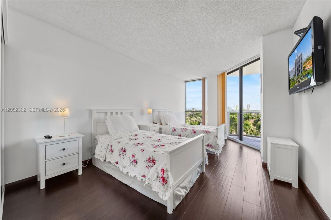 En Venta: $448,000 (2 camas, 2 baños, 1530 Pies cuadrados)