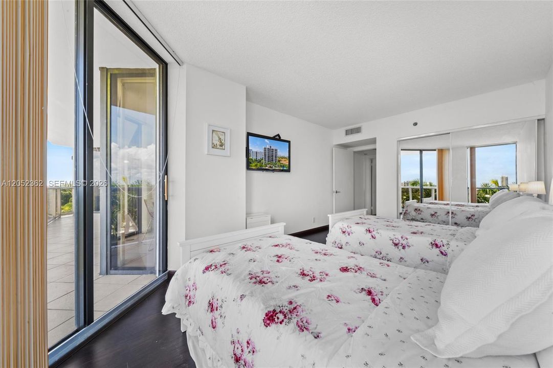 En Venta: $448,000 (2 camas, 2 baños, 1530 Pies cuadrados)