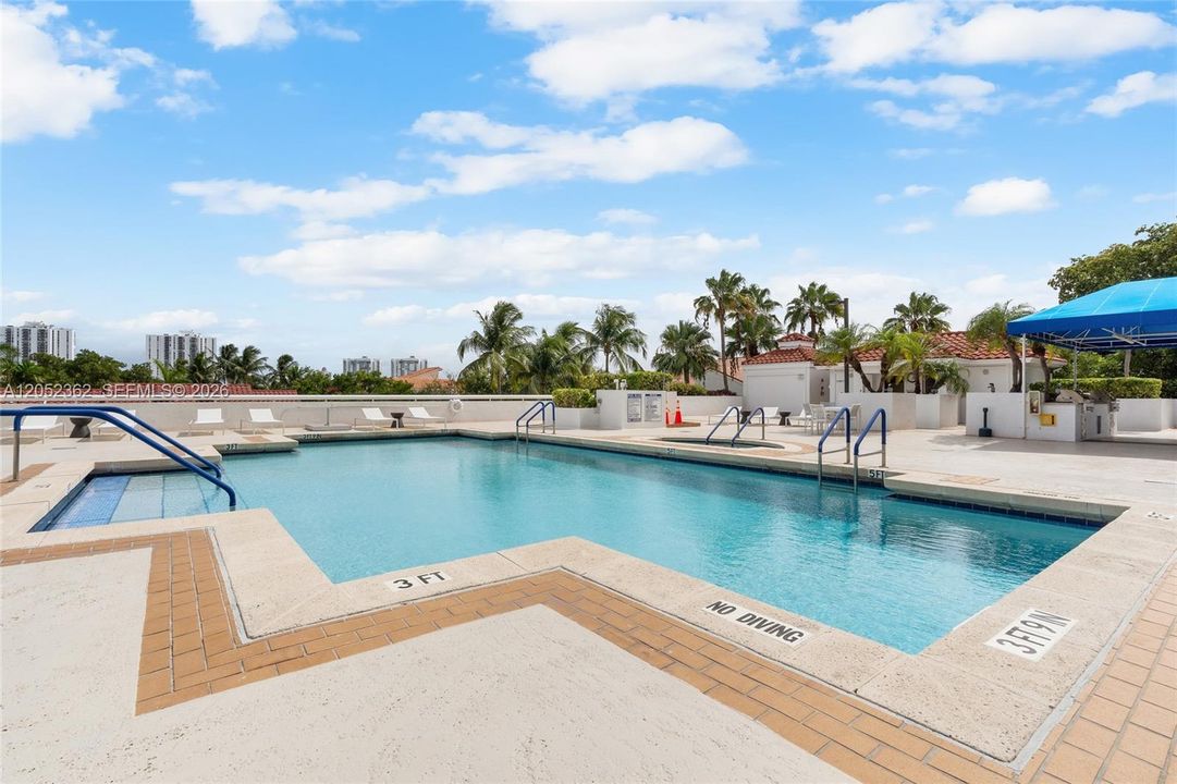 En Venta: $448,000 (2 camas, 2 baños, 1530 Pies cuadrados)