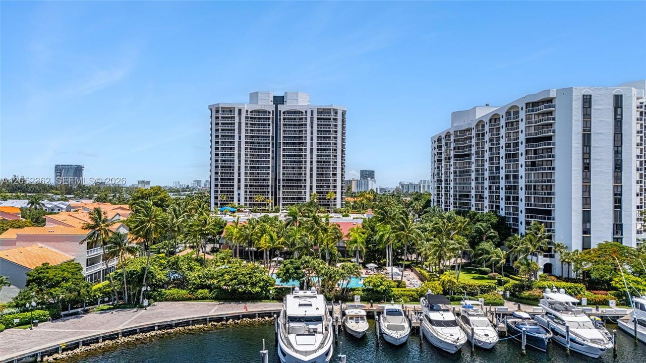 En Venta: $448,000 (2 camas, 2 baños, 1530 Pies cuadrados)