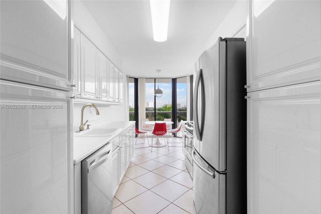 En Venta: $448,000 (2 camas, 2 baños, 1530 Pies cuadrados)