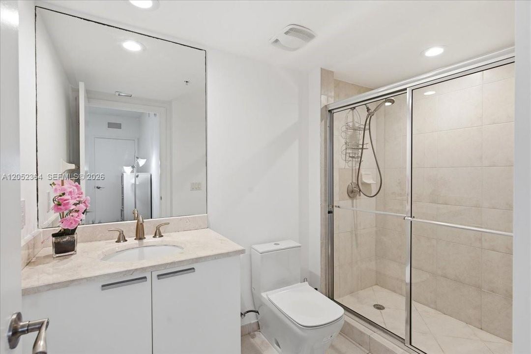 For Rent: $3,950 (3 beds, 3 baths, 1886 Square Feet)