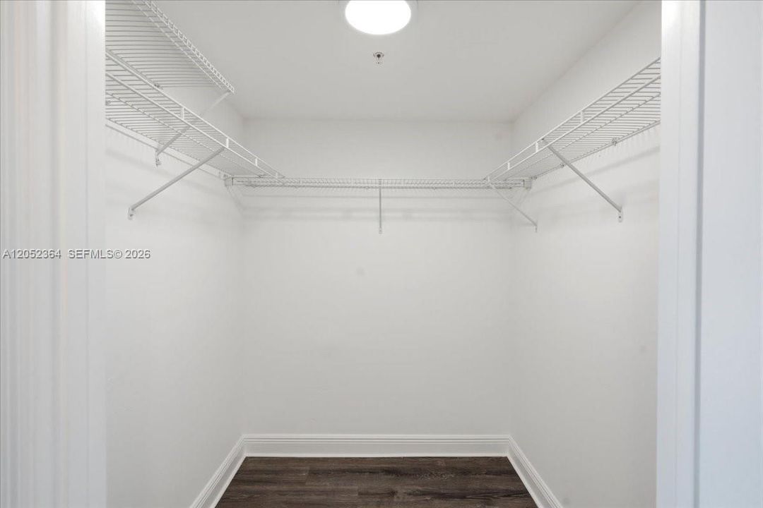 For Rent: $3,950 (3 beds, 3 baths, 1886 Square Feet)