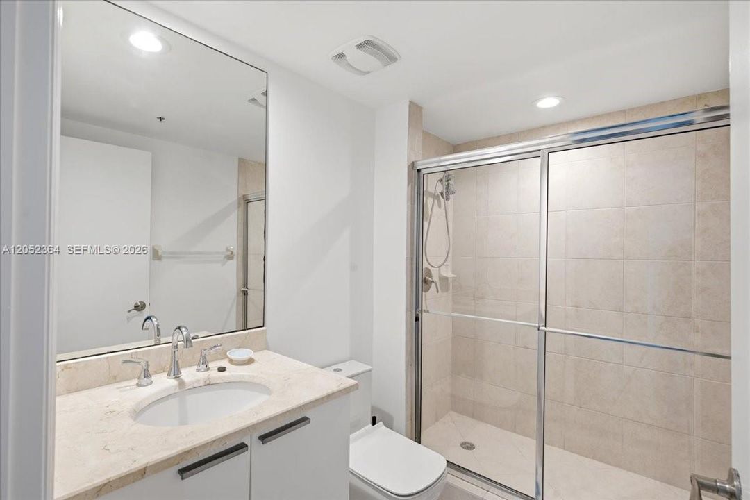 For Rent: $3,950 (3 beds, 3 baths, 1886 Square Feet)