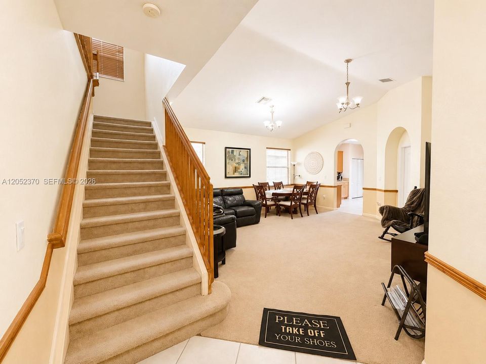For Sale: $448,000 (3 beds, 2 baths, 1652 Square Feet)