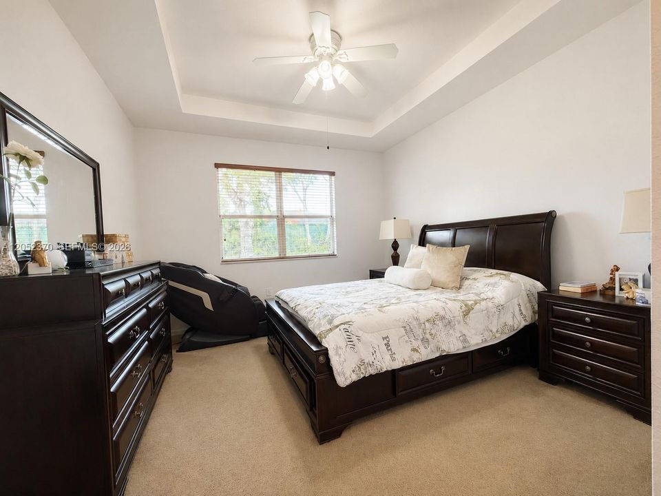 For Sale: $448,000 (3 beds, 2 baths, 1652 Square Feet)
