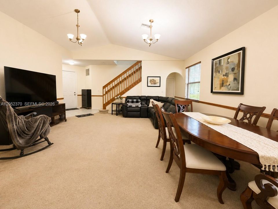 For Sale: $448,000 (3 beds, 2 baths, 1652 Square Feet)