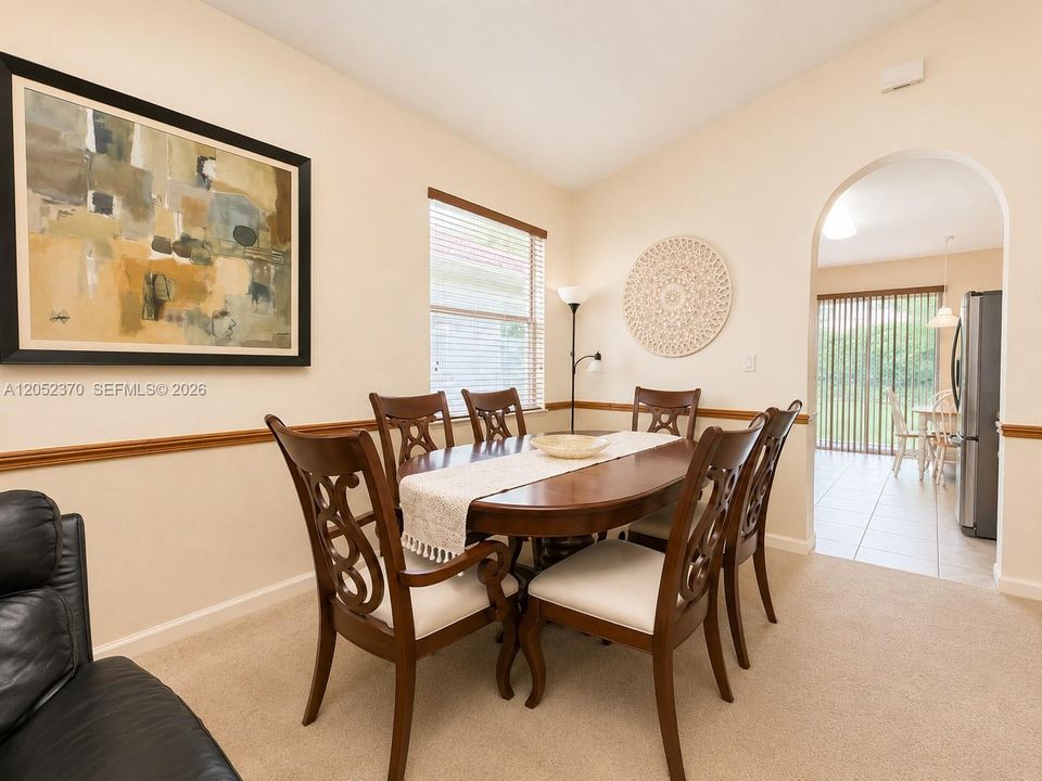 For Sale: $448,000 (3 beds, 2 baths, 1652 Square Feet)