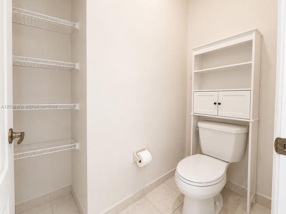 For Sale: $448,000 (3 beds, 2 baths, 1652 Square Feet)