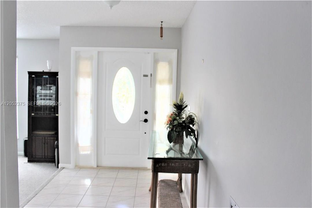 For Sale: $640,000 (3 beds, 3 baths, 1920 Square Feet)