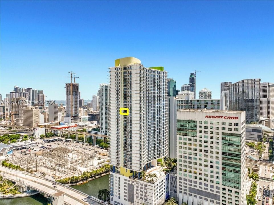 En Venta: $335,000 (0 camas, 1 baños, 580 Pies cuadrados)