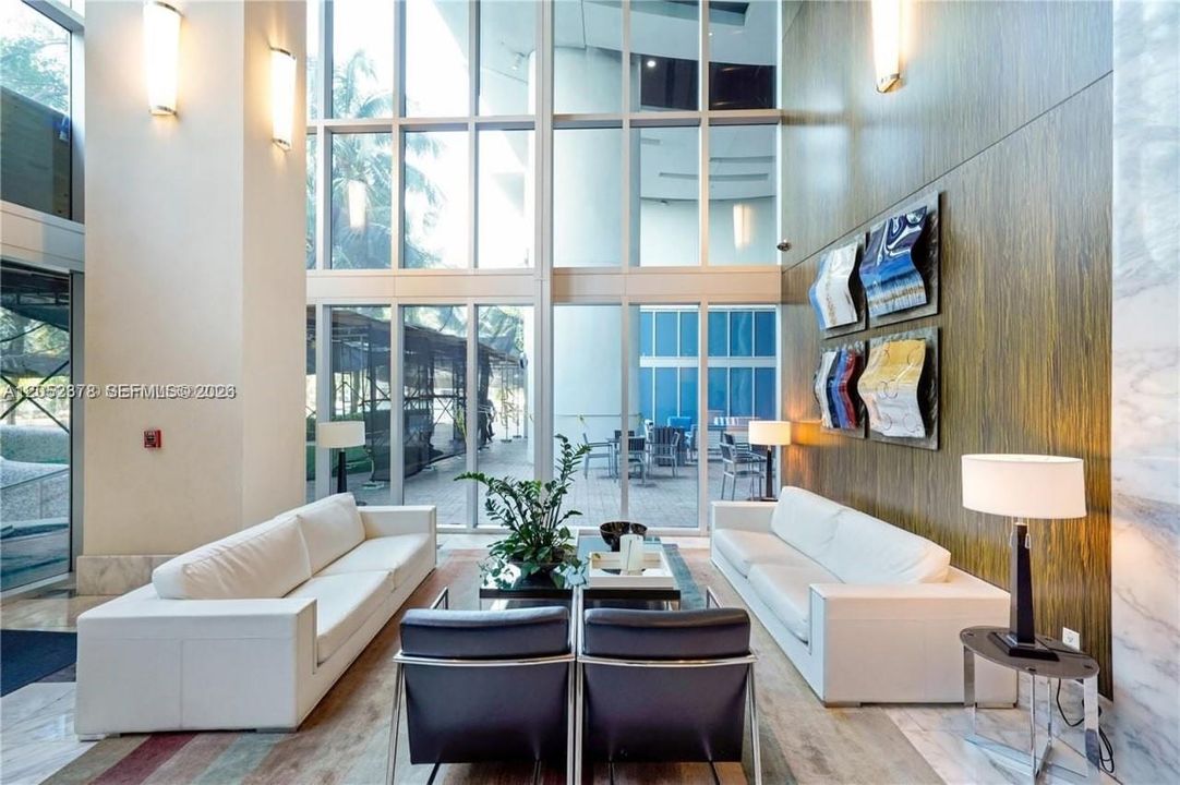 En Venta: $335,000 (0 camas, 1 baños, 580 Pies cuadrados)