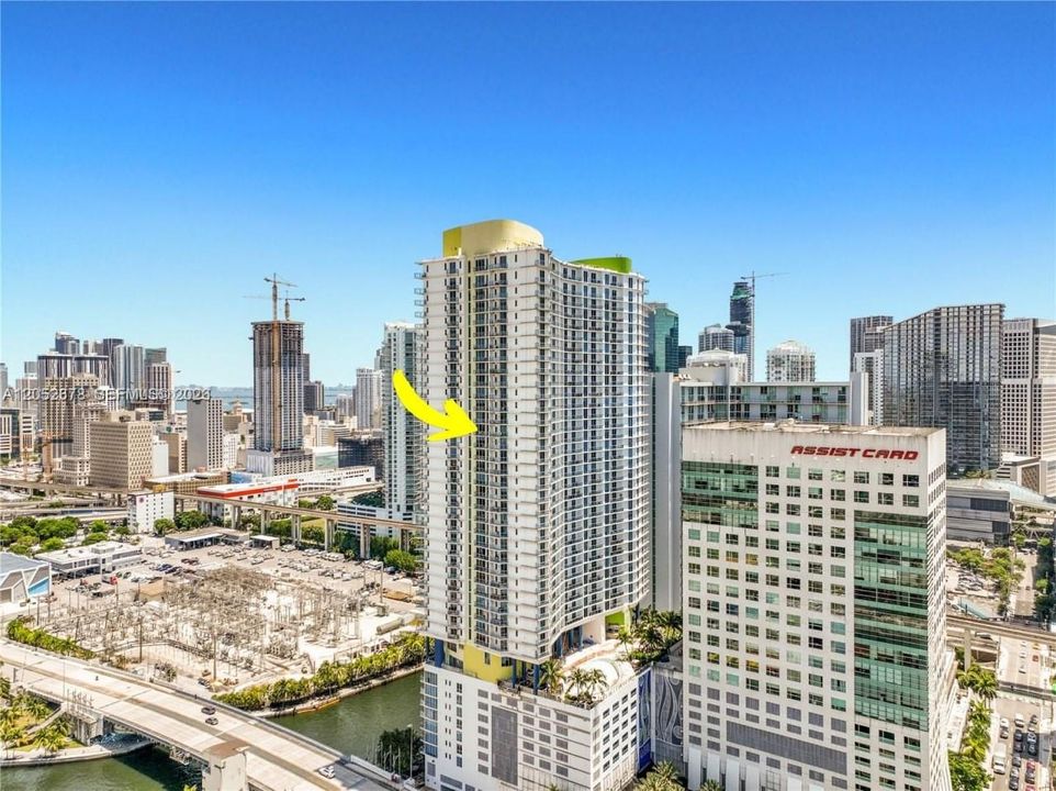 En Venta: $335,000 (0 camas, 1 baños, 580 Pies cuadrados)