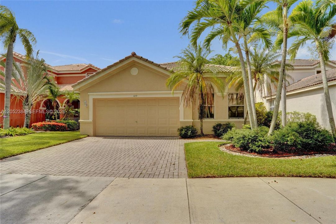 For Rent: $4,100 (3 beds, 2 baths, 1591 Square Feet)