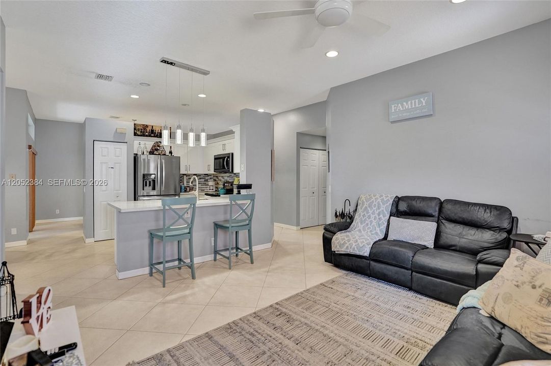 For Rent: $4,100 (3 beds, 2 baths, 1591 Square Feet)