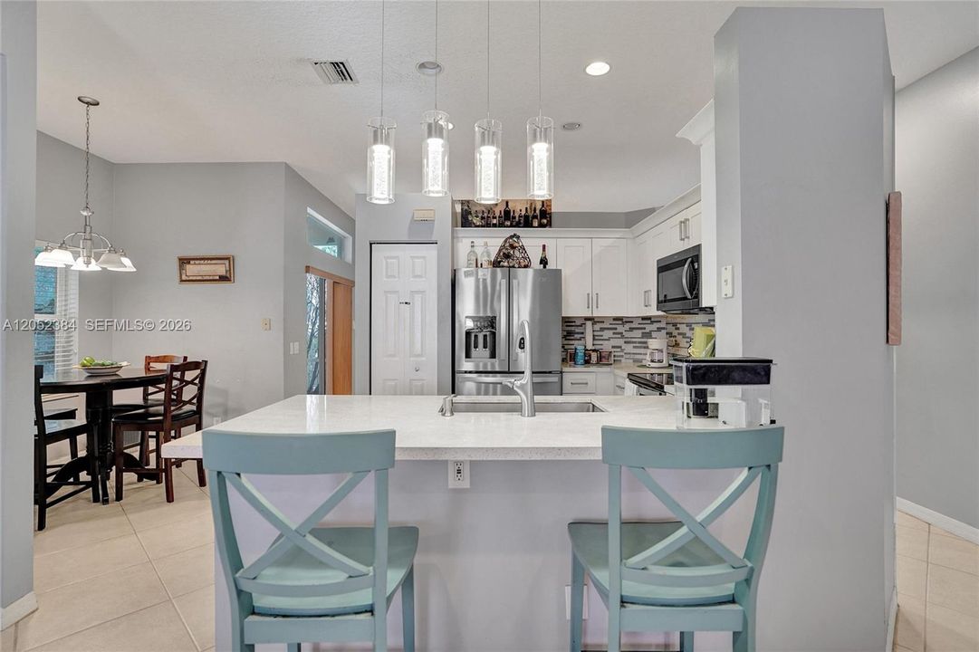 For Rent: $4,100 (3 beds, 2 baths, 1591 Square Feet)