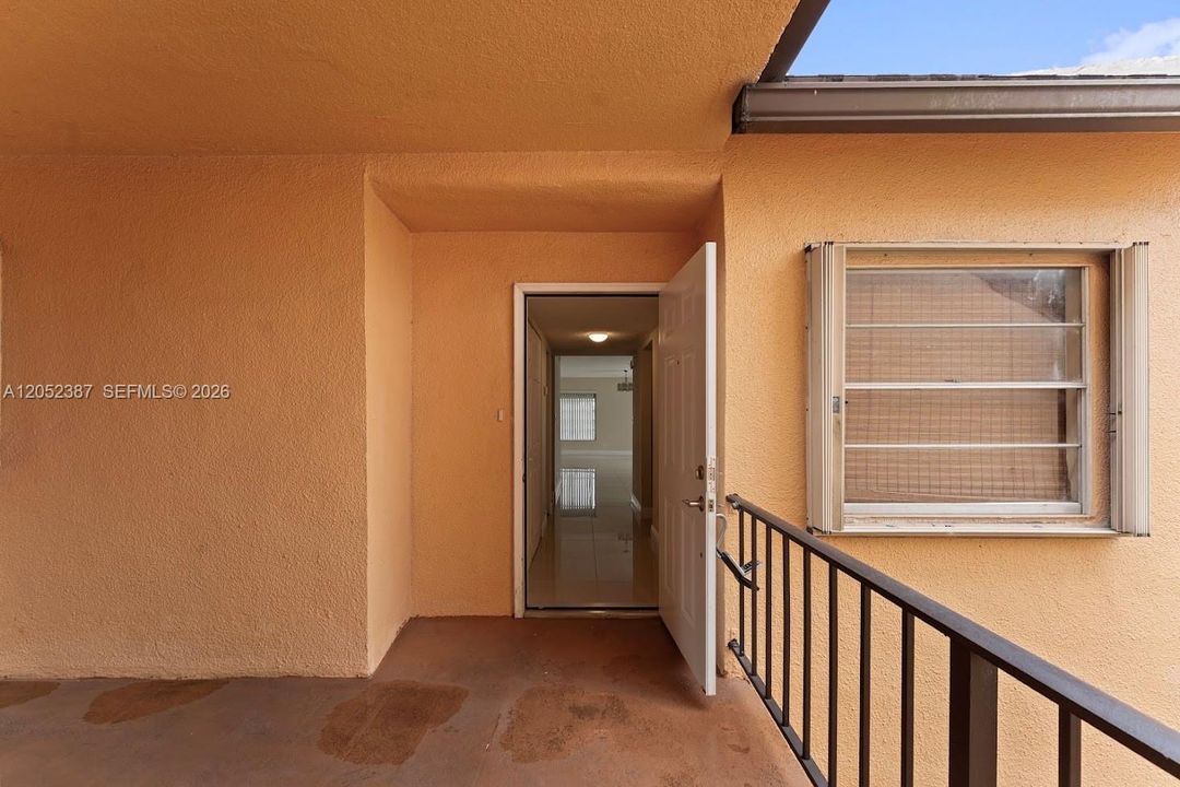 В аренду: $2,250 (2 спален, 2 ванн, 1130 Квадратных фут)