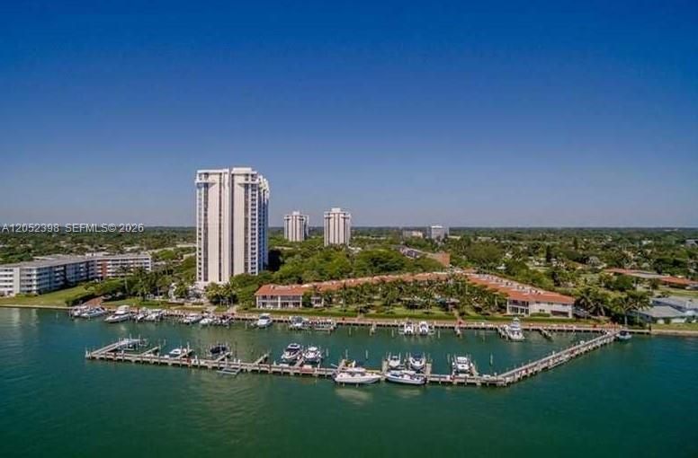 В аренду: $3,800 (2 спален, 2 ванн, 1520 Квадратных фут)