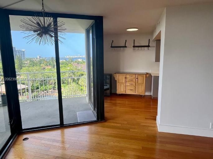 В аренду: $3,800 (2 спален, 2 ванн, 1520 Квадратных фут)