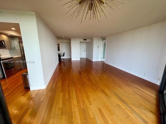 В аренду: $3,800 (2 спален, 2 ванн, 1520 Квадратных фут)