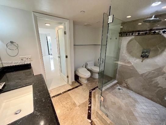 В аренду: $3,800 (2 спален, 2 ванн, 1520 Квадратных фут)