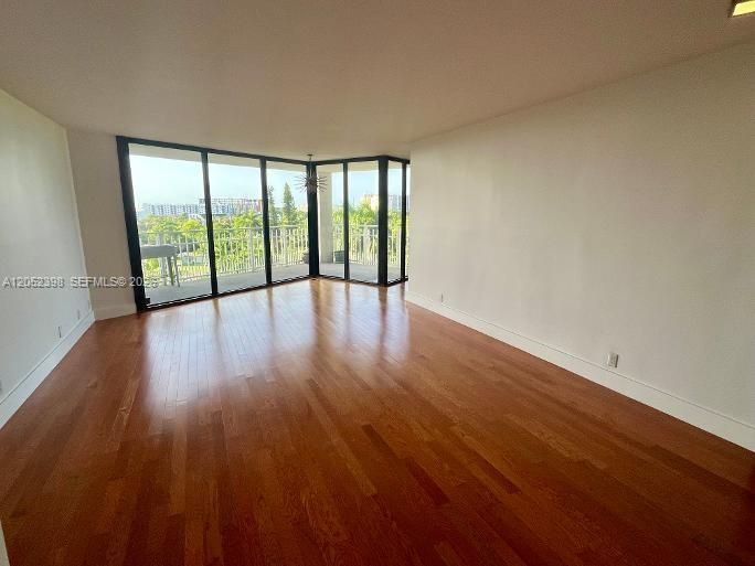 В аренду: $3,800 (2 спален, 2 ванн, 1520 Квадратных фут)