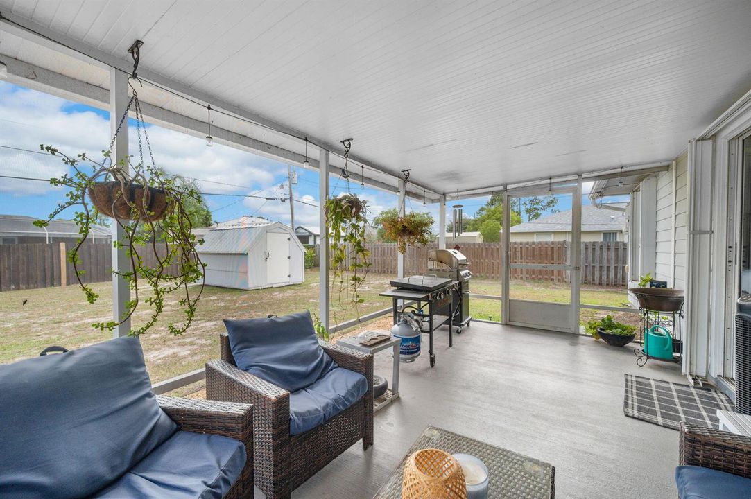 24-web-or-mls-1098 SW Janette Ave - 24