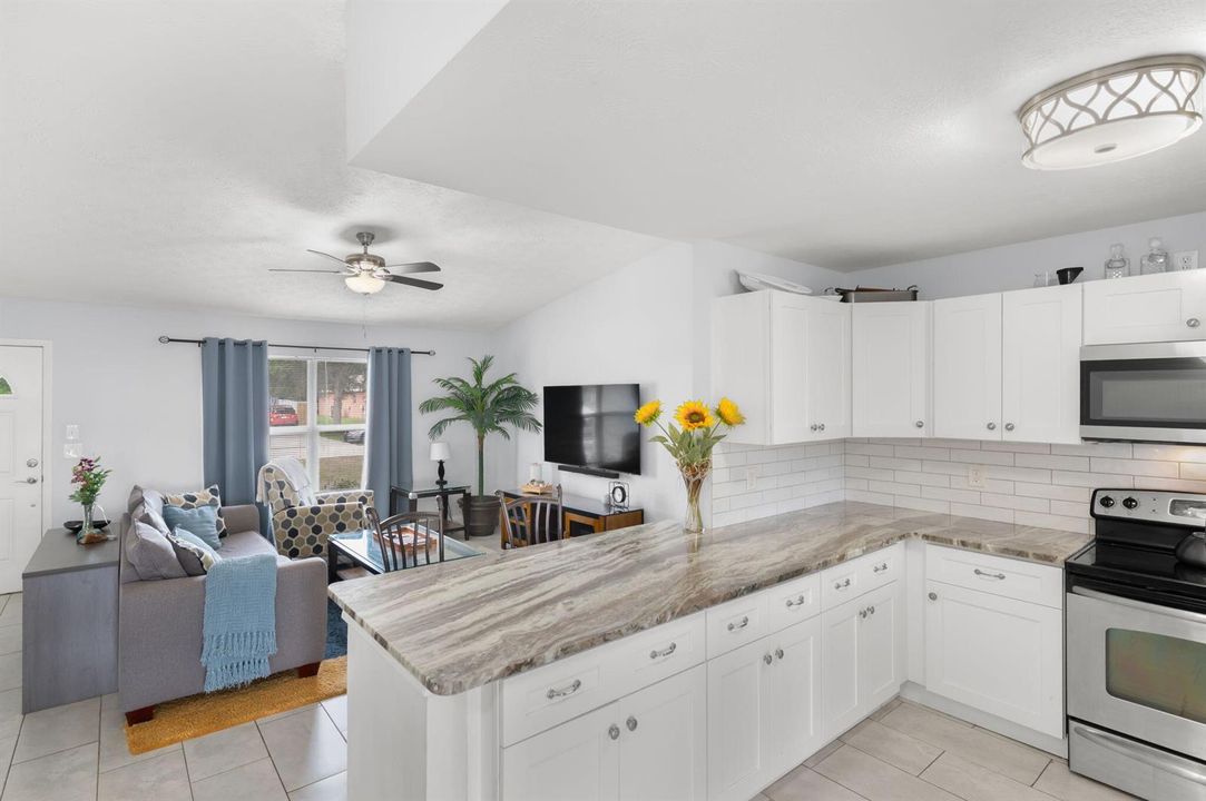 14-web-or-mls-1098 SW Janette Ave - 14