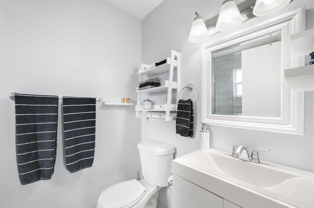 21-web-or-mls-1098 SW Janette Ave - 21