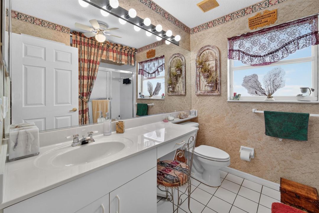 2nd Bathroom