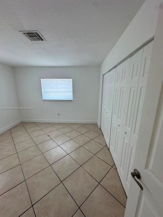 For Rent: $1,980 (1 beds, 1 baths, 709 Square Feet)