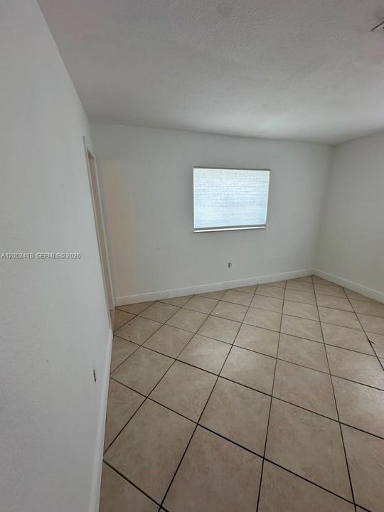 For Rent: $1,980 (1 beds, 1 baths, 709 Square Feet)
