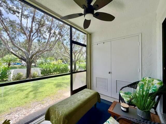 Screened patio!