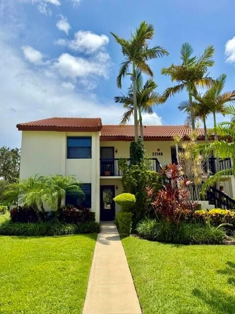 First floor w/ private walkway!