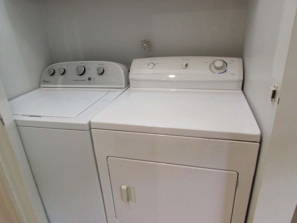 Washer/Dryer in unit