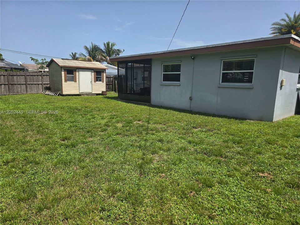 For Rent: $3,100 (3 beds, 1 baths, 1530 Square Feet)